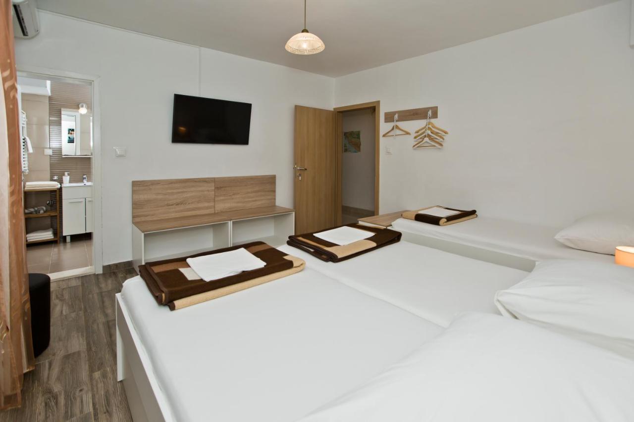 Guesthouse Aurora フヴァル エクステリア 写真